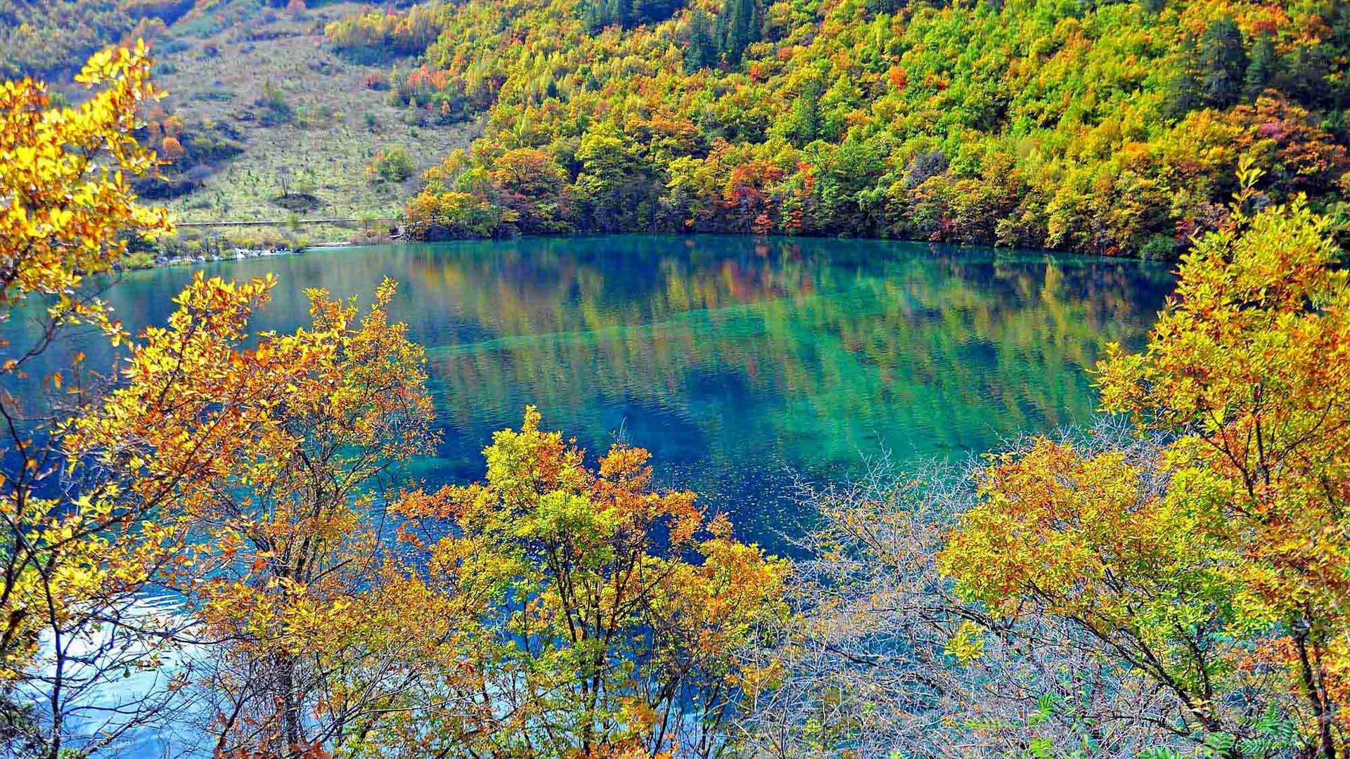 クリスタルターコイズブルーの湖 九uz溝国立公園 中国 写真 写真 デスクトップ壁紙