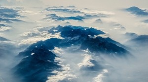 Alpit, vuoret, ylhäältä päin, pilvet