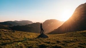 男、山、丘、日光