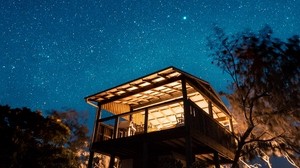 house, starry sky, stars, night