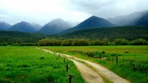 road, country, field, fencing, stakes, wire, green, summer, mountains, fog - wallpapers, picture