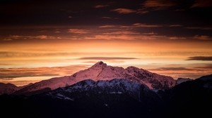 山、夜明け、雲、地平線、ピーク