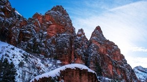 山，岩石，石头，陡峭，多雪