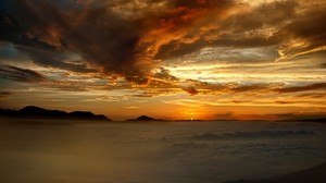 山、夕焼け、雲、空