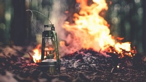 bonfire, lamp, camping, blur - wallpapers, picture