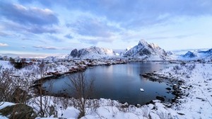 lofoten, noruega, montañas, lago, invierno