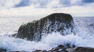 sea, waves, spray, stones - wallpapers, picture