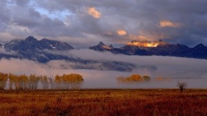 otoño, montañas, mañana, niebla, despertar