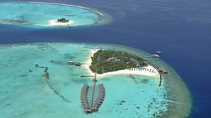 islands, aground, resort, huts, palm trees, light blue, ocean, from above, design, decoration - wallpapers, picture