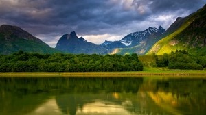 lake, mountains, shore, trees, clouds, silence, before the rain - wallpapers, picture