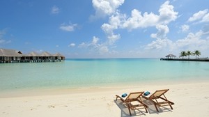 beach, sand, chairs, resort, sky, clouds, bungalow, huts, blue, clear, horizon, relaxation