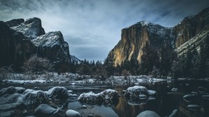 river, mountains, stones, shore, trees, cold, snowy