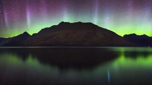 northern lights, aurora, mountain, lake, Queenstown, New Zealand