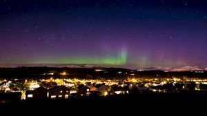 northern lights, aurora, starry sky, village, city, light, stars, scotland