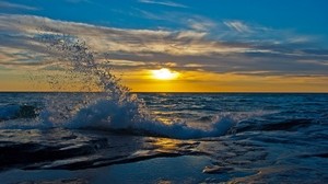 the sun, sunset, evening, spray, wave, rocky, shore