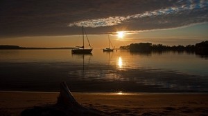 kväll, strand, kust, stubbe, solnedgång, segelbåtar, konturer