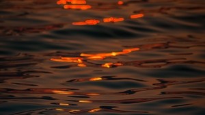 water, ripples, macro, shine - wallpapers, picture