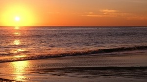 日没、海、砂、地平線、夕方、ビーチ、光、まぶしさ、波、オレンジ、さざ波、穏やか
