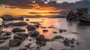 bahía, puesta de sol, horizonte, piedras, nubes